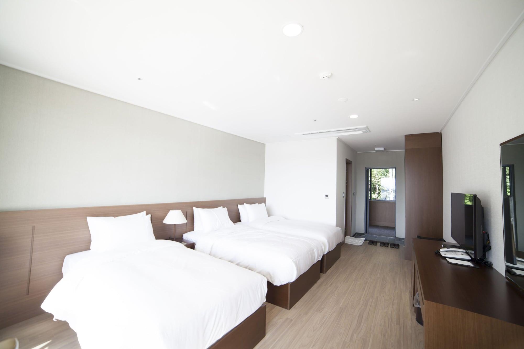 Dongwon Youthhostel Tongyeong Ngoại thất bức ảnh